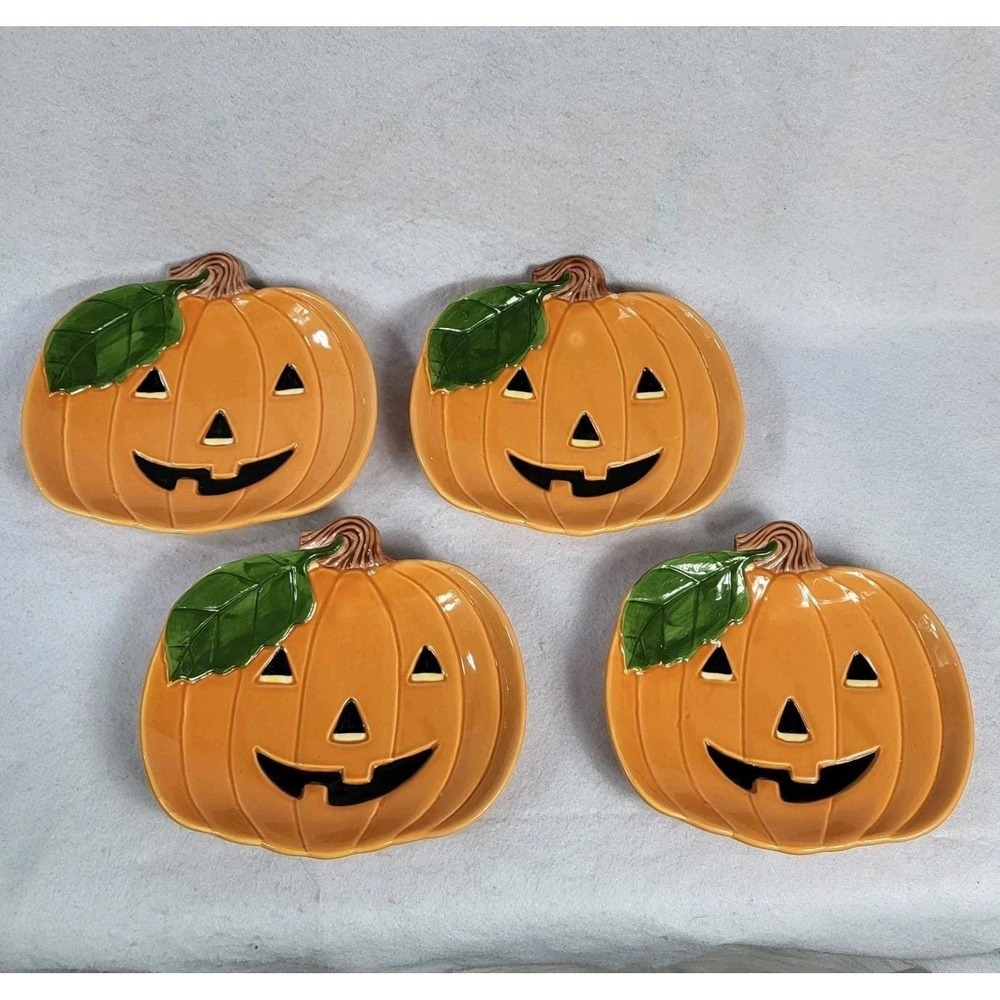 Vintage‎ Lillian Vernon Halloween Jack o Lantern Pumpkin Face 8" Plates Set of 4